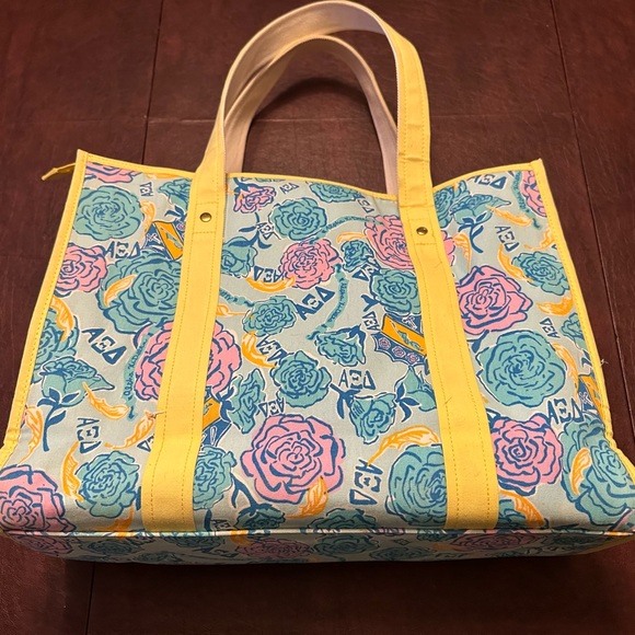 Lilly Pulizner  Delta Rose Tote - Picture 3 of 5